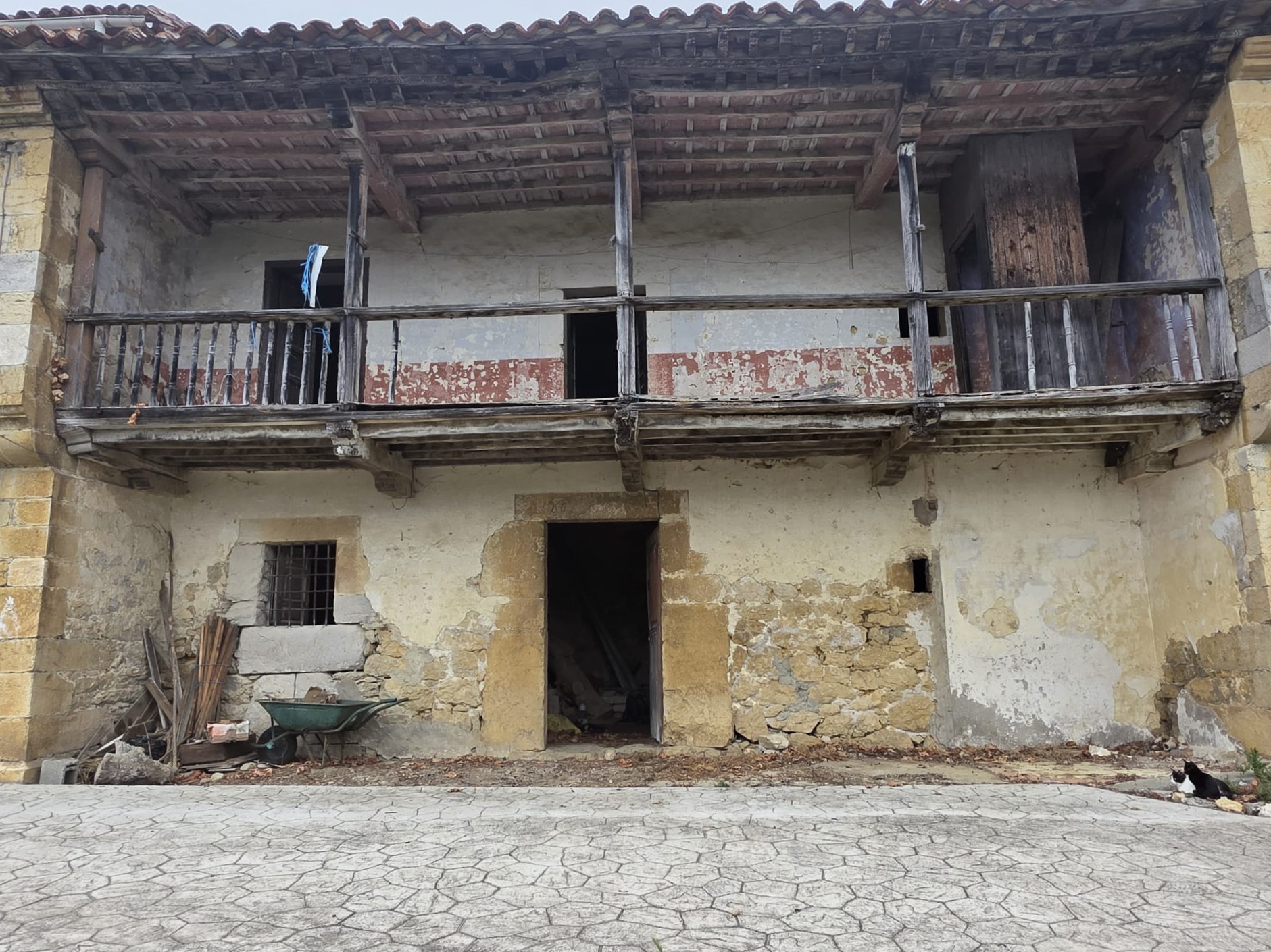 Se vende casa para reformar en Narganes, Peñamellera Baja (V2330)