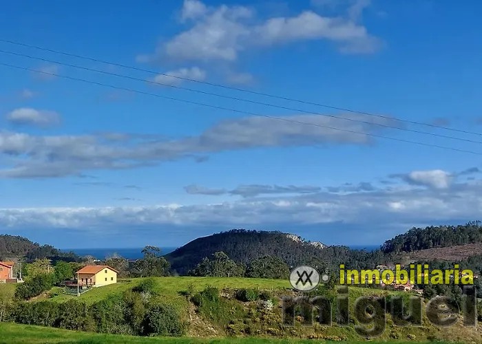 Se vende parcela edificable con más de 2.000 metros, segregable, en Noriega, Colombres, Ribadedeva (V2504)