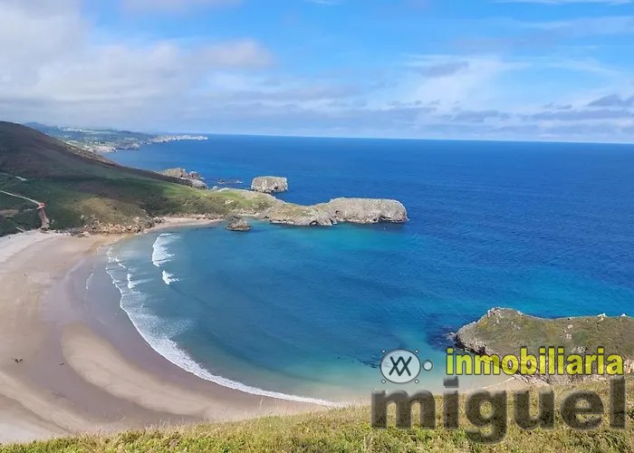 Se vende parcela edificable con más de 2.000 metros, segregable, en Noriega, Colombres, Ribadedeva (V2504)