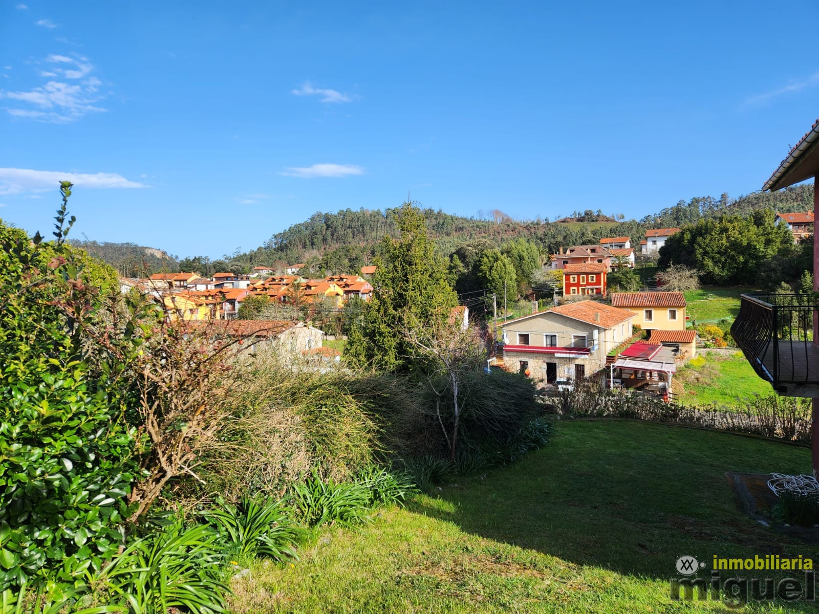 Se vende chalet con terreno en la Franca, Ribadedeva (V2507)