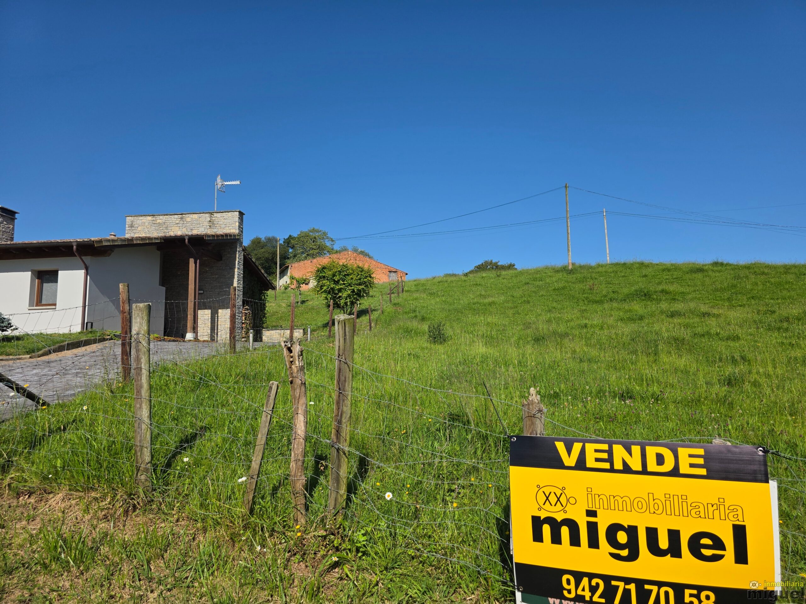 Se venden parcelas edificables de 1.200 metros cuadrados en Noriega, Ribadedeva