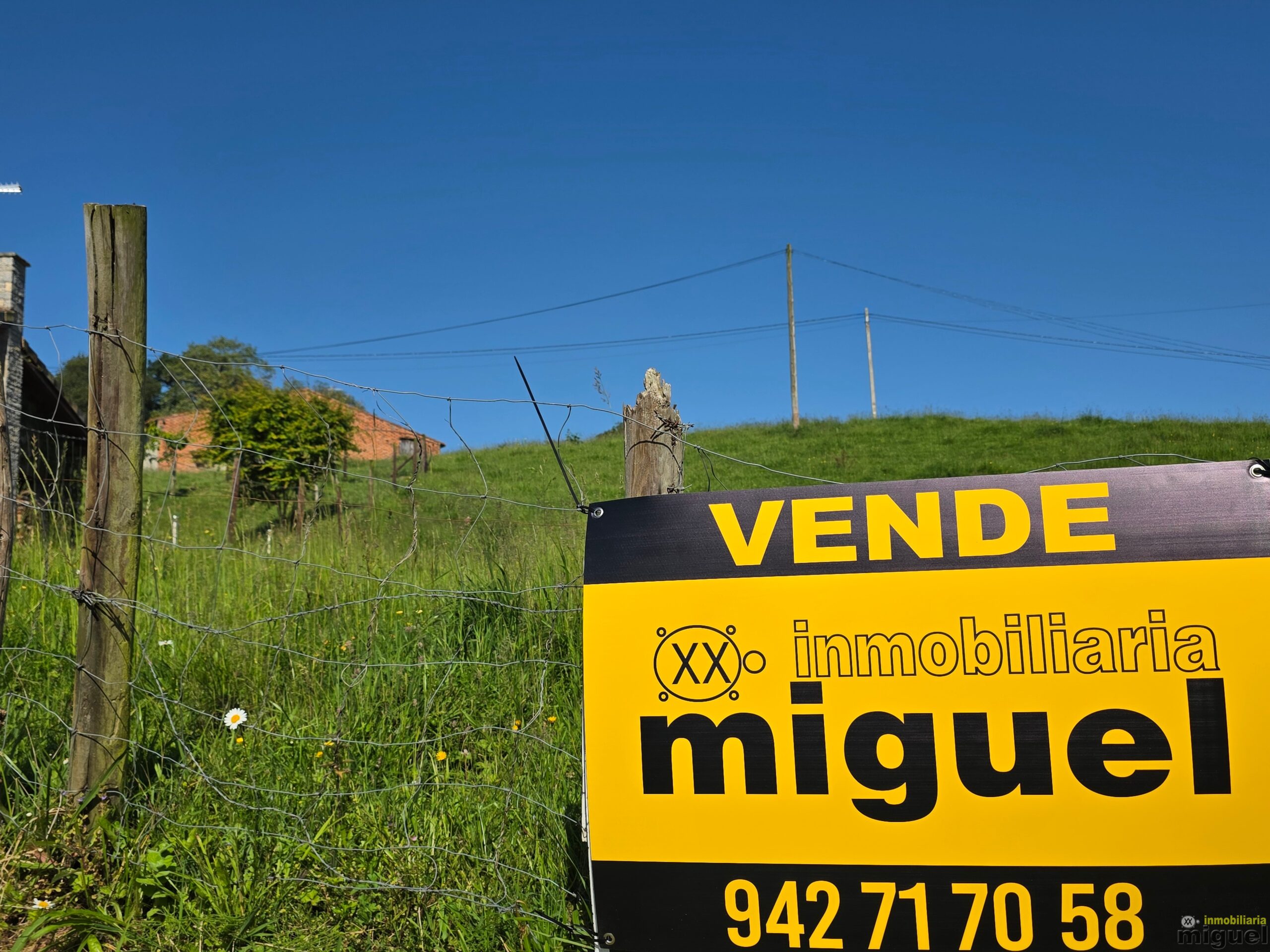 Se venden parcelas edificables de 1.200 metros cuadrados en Noriega, Ribadedeva