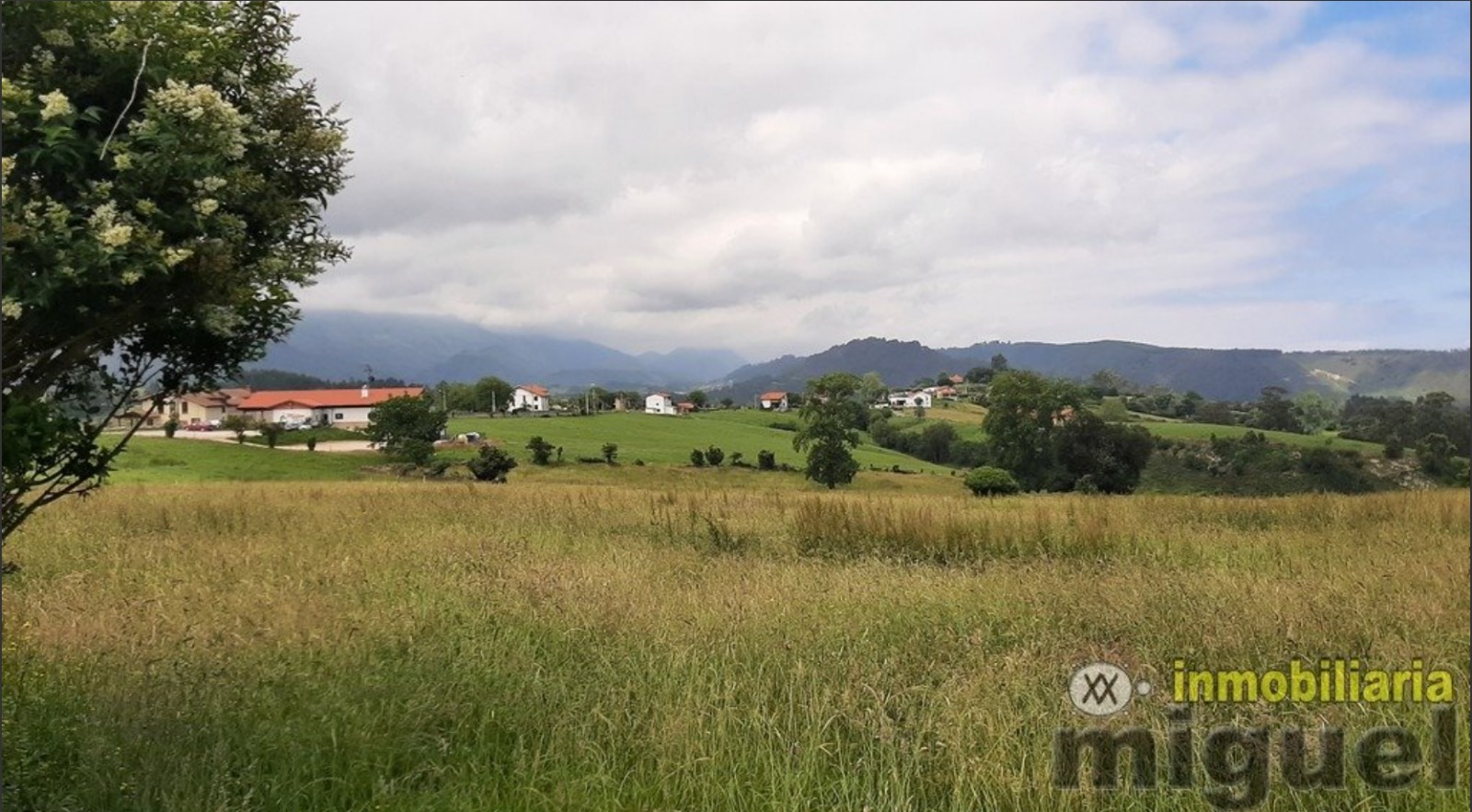 Se venden parcelas urbanizables en La Mata Vieja, Colombres (V2127)