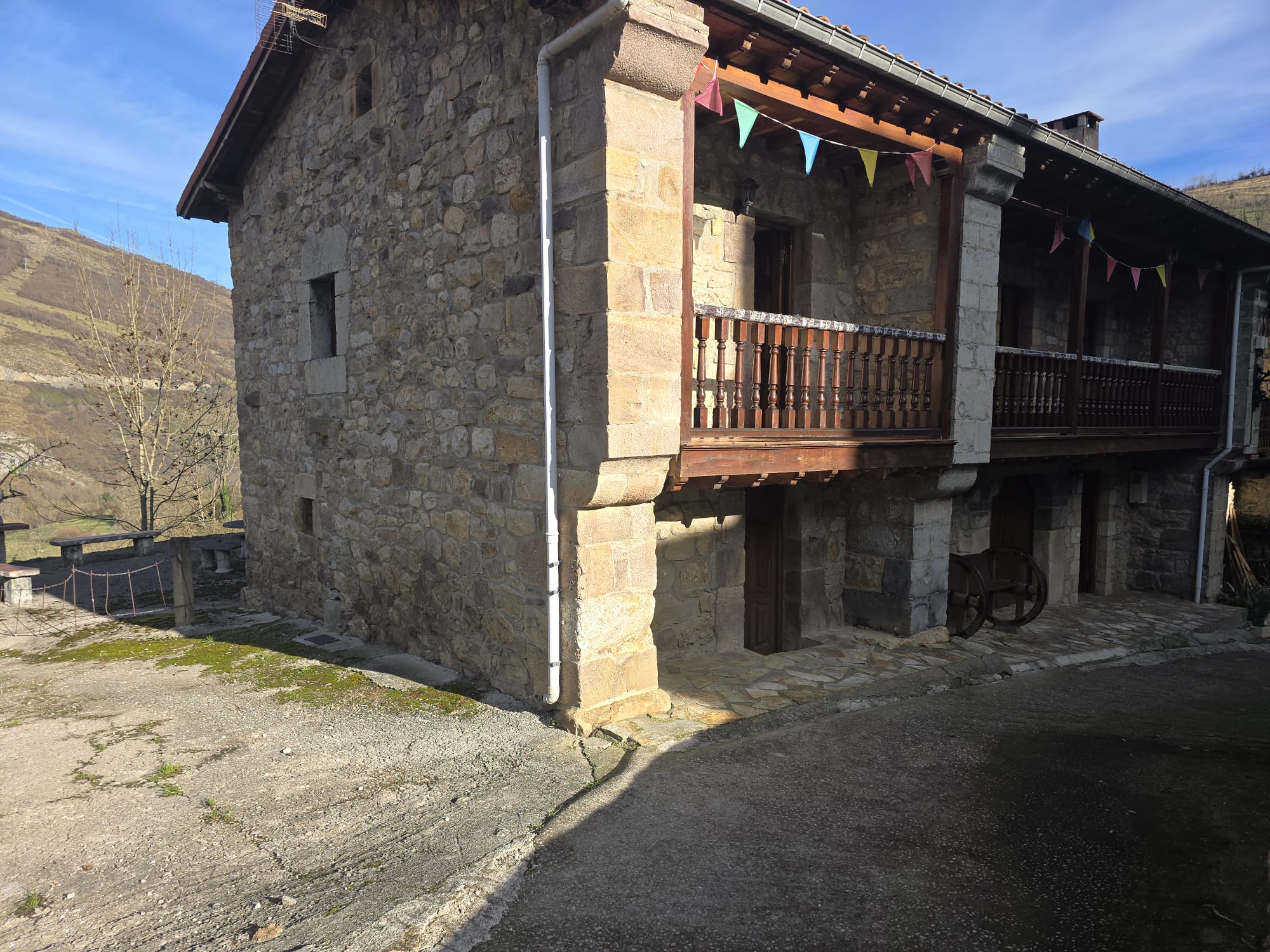 Se vende espectacular casa en Tudanca con aparcamiento (V2607)
