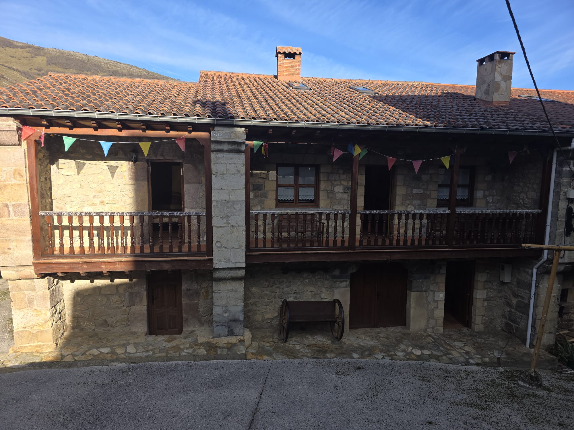 Se vende espectacular casa en Tudanca con aparcamiento (V2607)