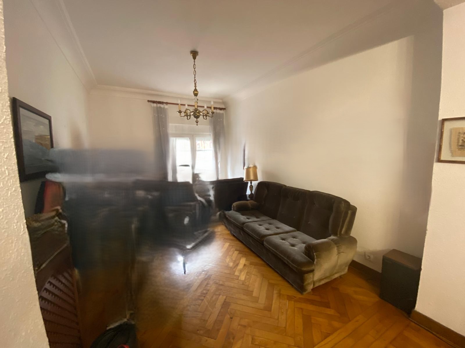Gran piso de 321m² con garaje cerrado y aparcamiento en urbanización — una oportunidad única en el centro de Torrelavega (V2614)