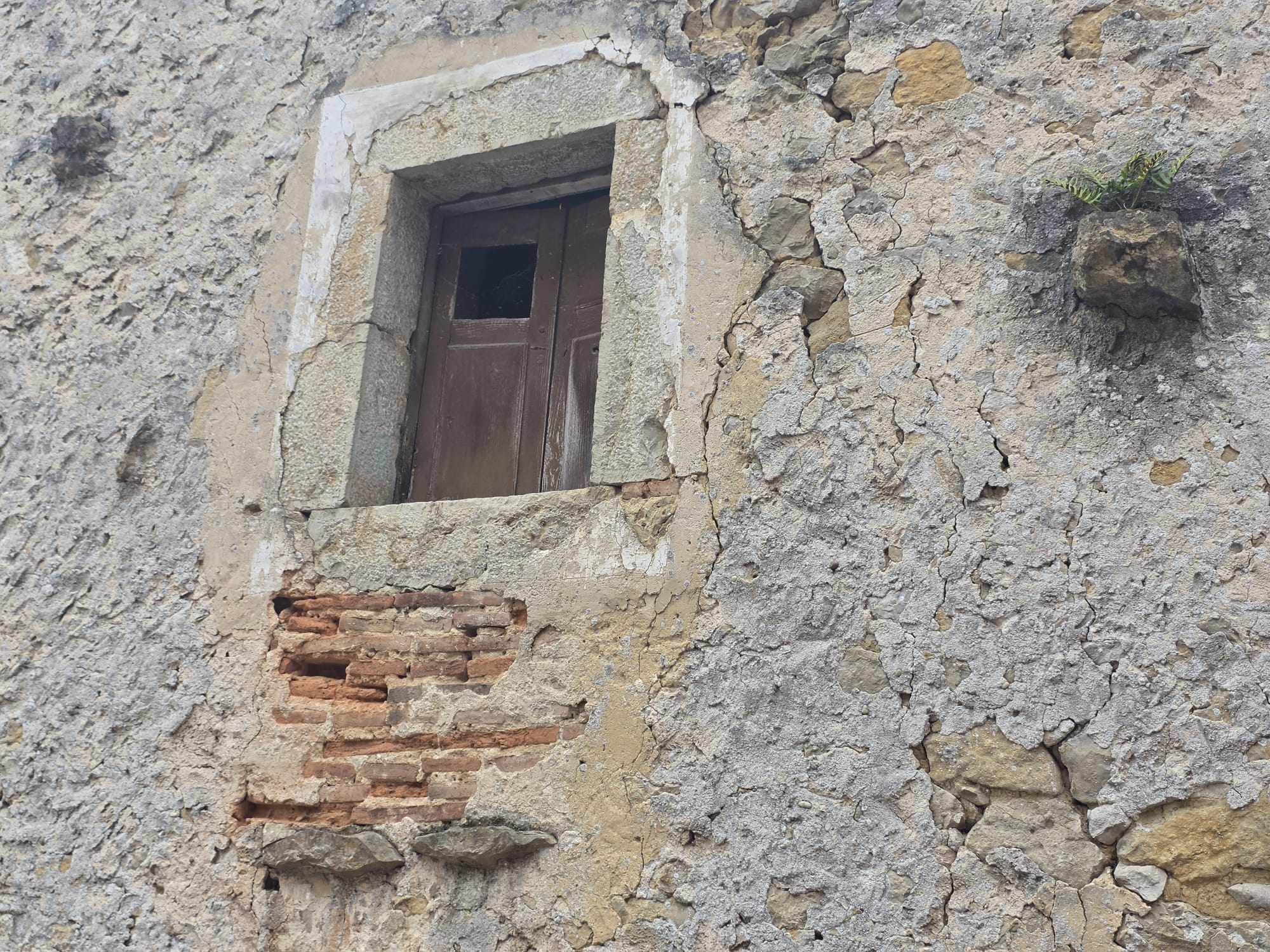 Se vende casa para reformar en Molleda (V2605)