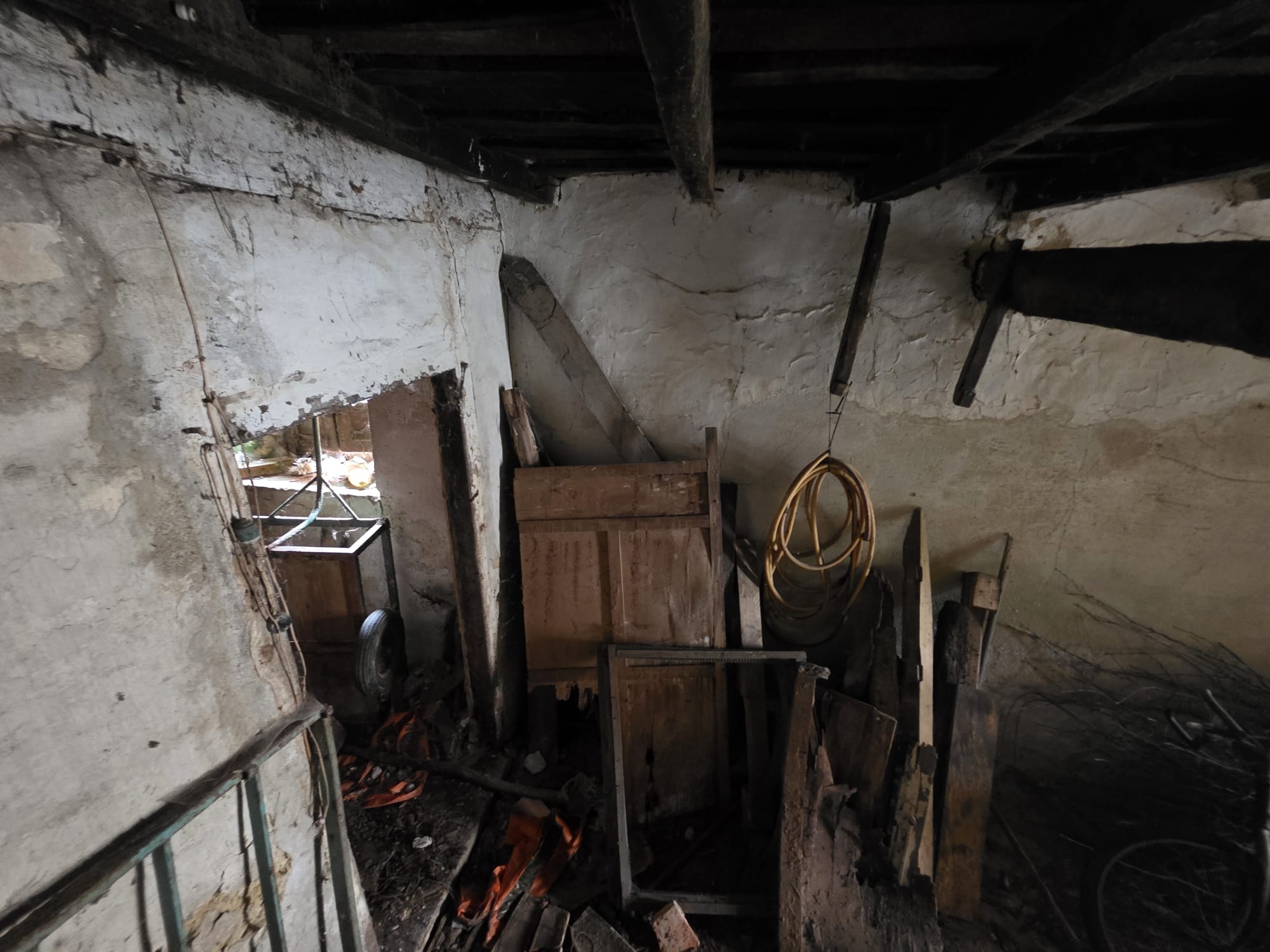 Se vende casa para reformar en Molleda (V2605)
