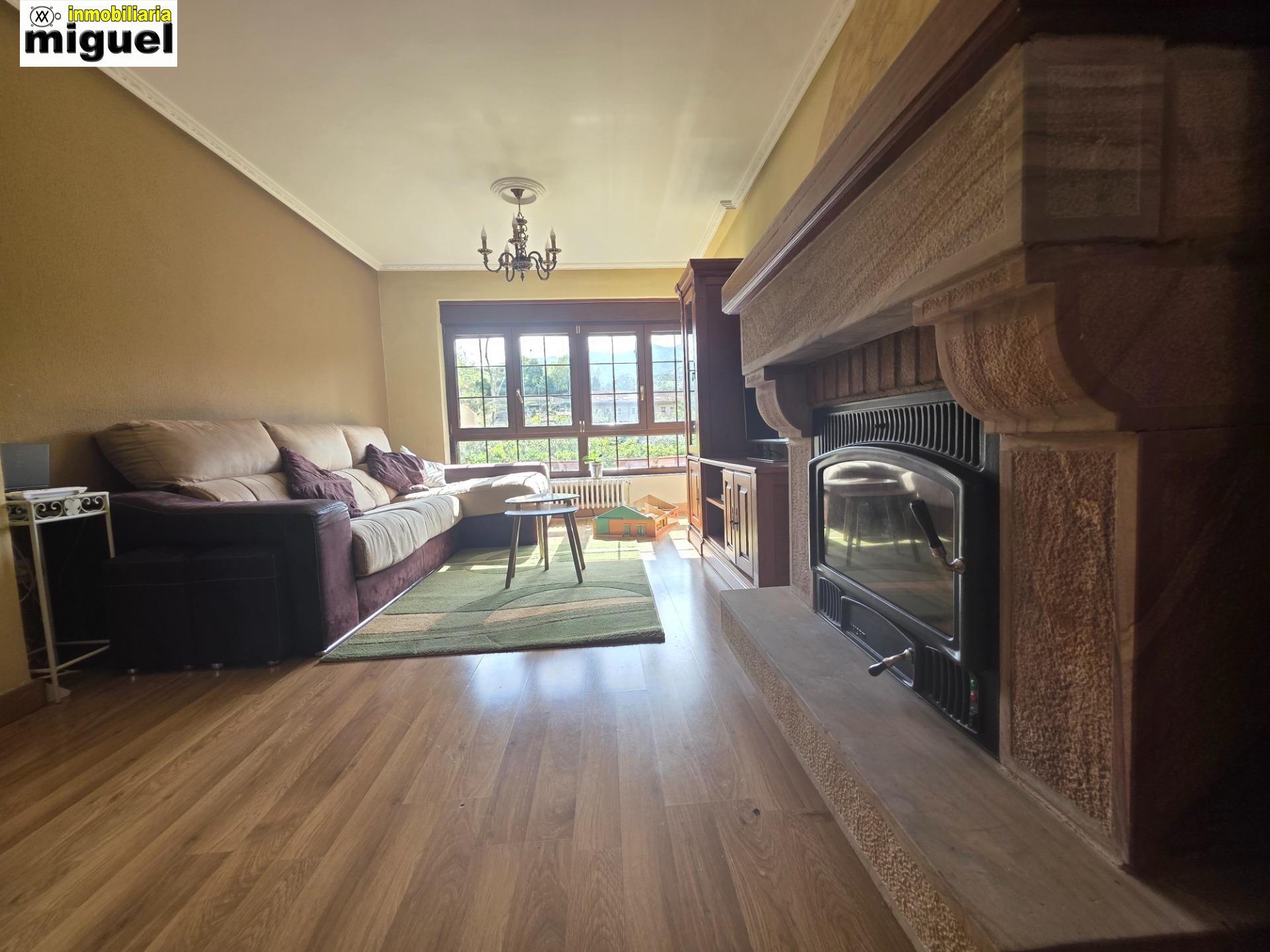 Se vende casa con terreno en Siejo, Peñamellera Baja (V2619)