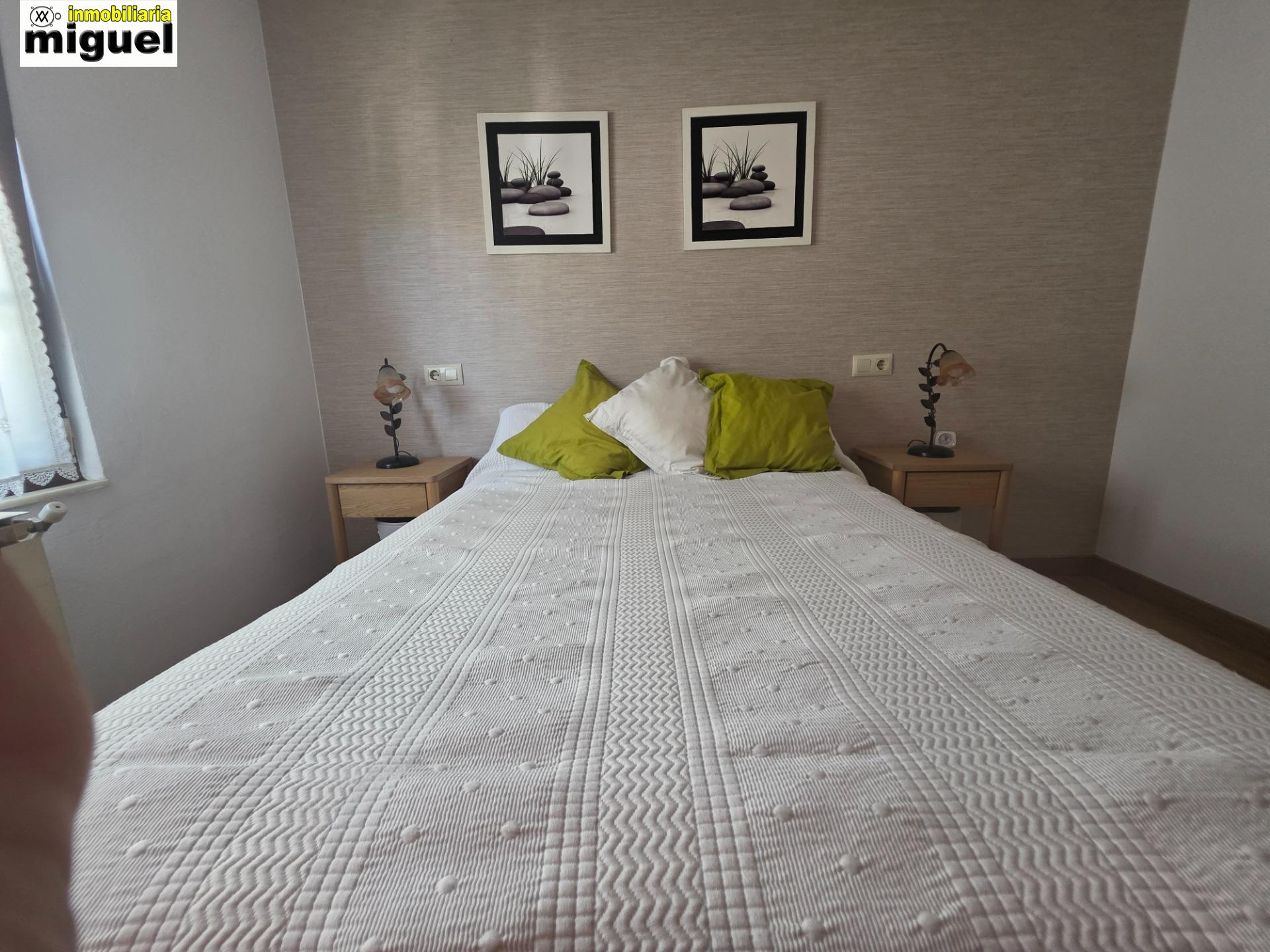 Se vende casa con terreno en Siejo, Peñamellera Baja (V2619)