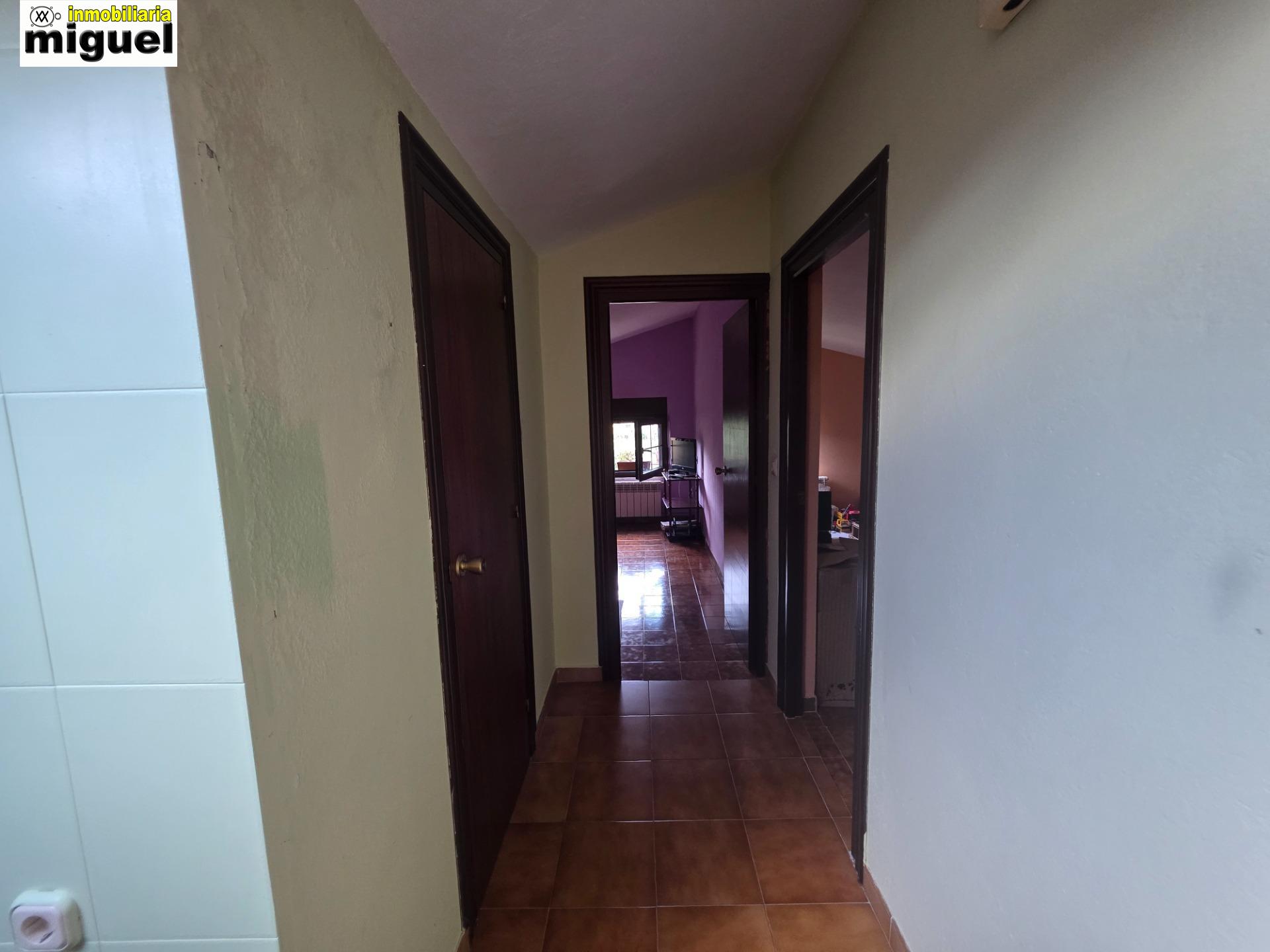 Se vende casa con terreno en Siejo, Peñamellera Baja (V2619)