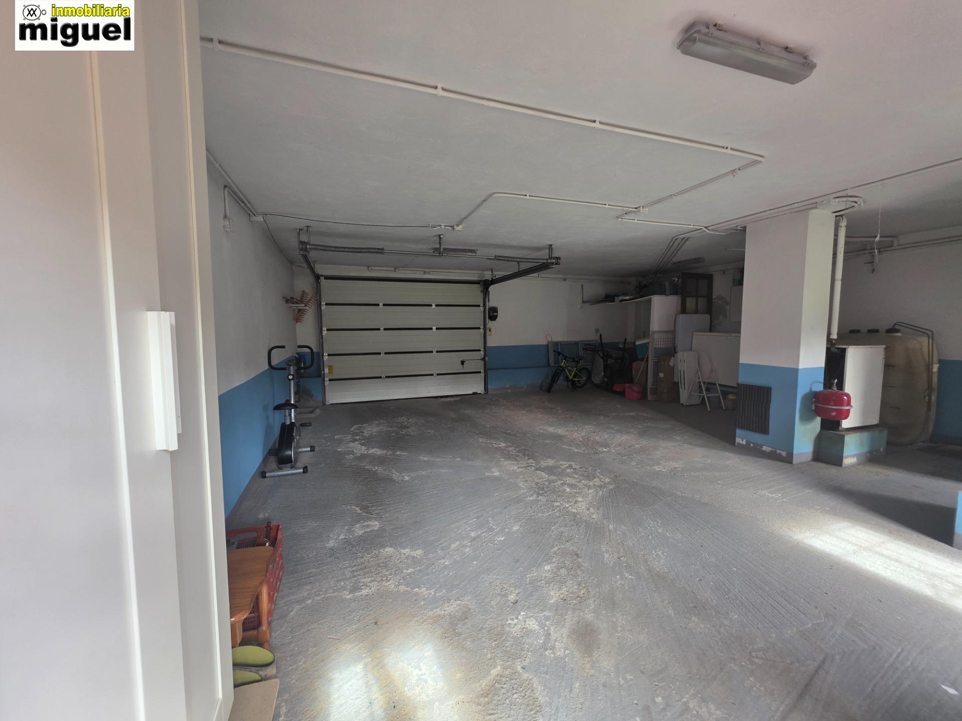 Se vende casa con terreno en Siejo, Peñamellera Baja (V2619)